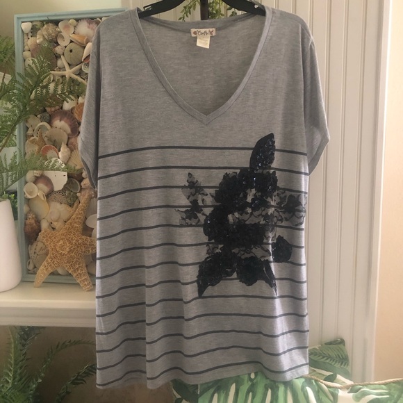 Sequins Floral Rose Gray Black Top Sz 3 - Picture 1 of 6